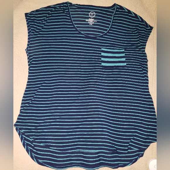 Maurices 24/7 Plus Size 1 Top - Picture 1 of 5